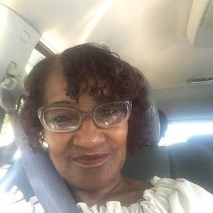 Meet your Posher, Dena